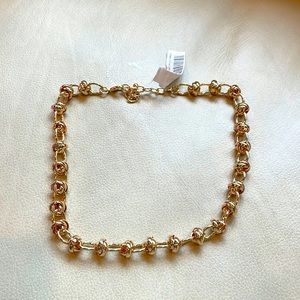 Classy necklace